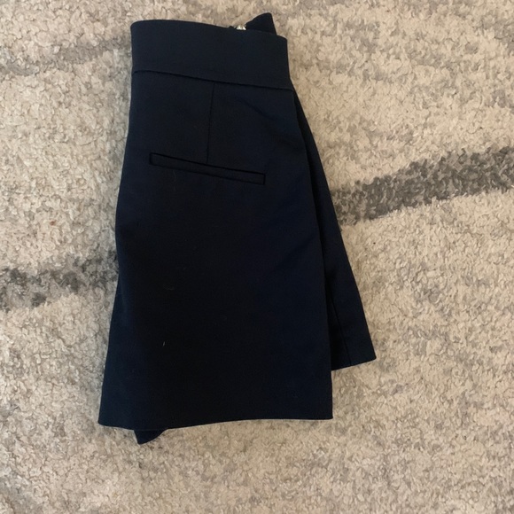 Classy shorts - Picture 2 of 4